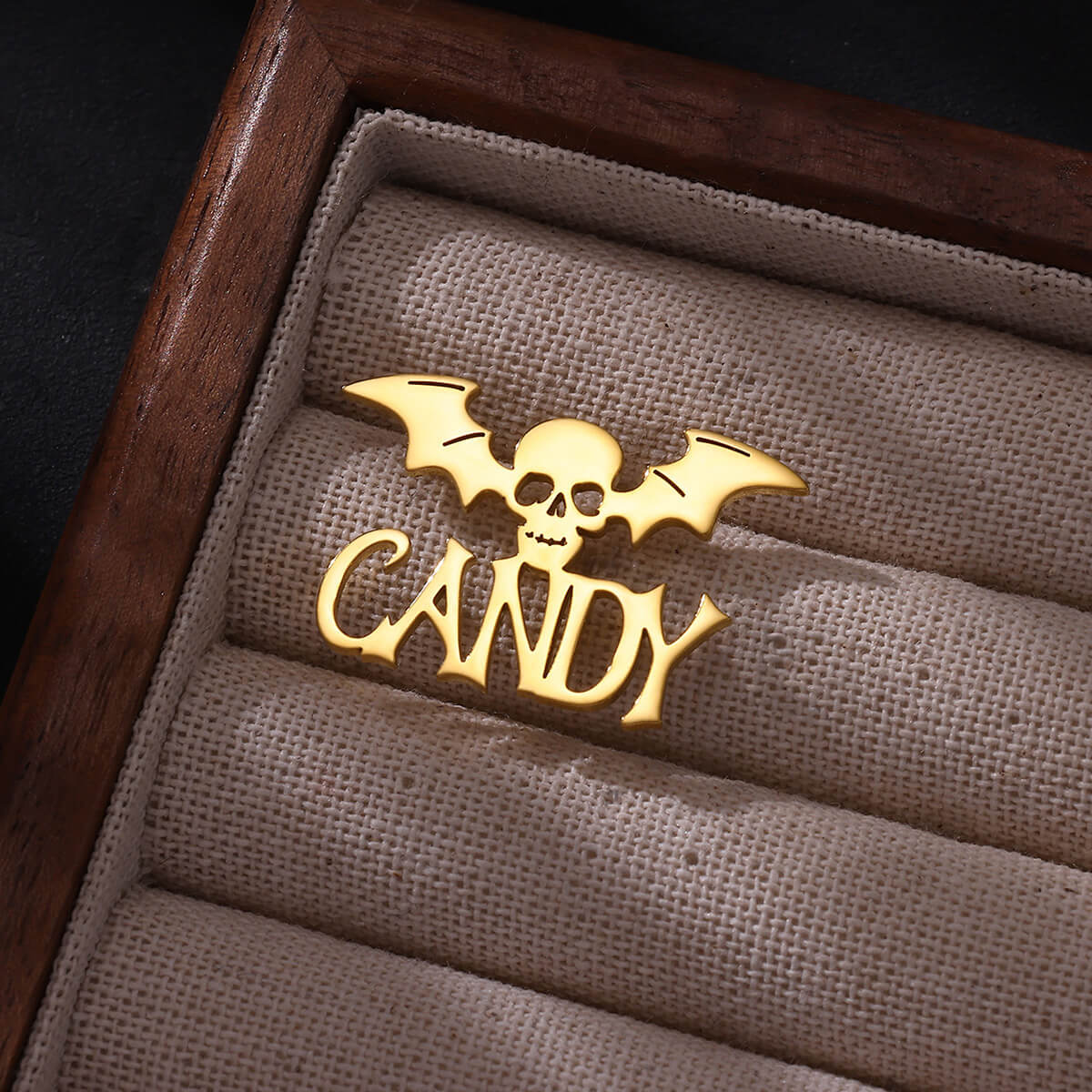 Women Accessories Name - Broche squelette chauve-souris avec nom personnalisé