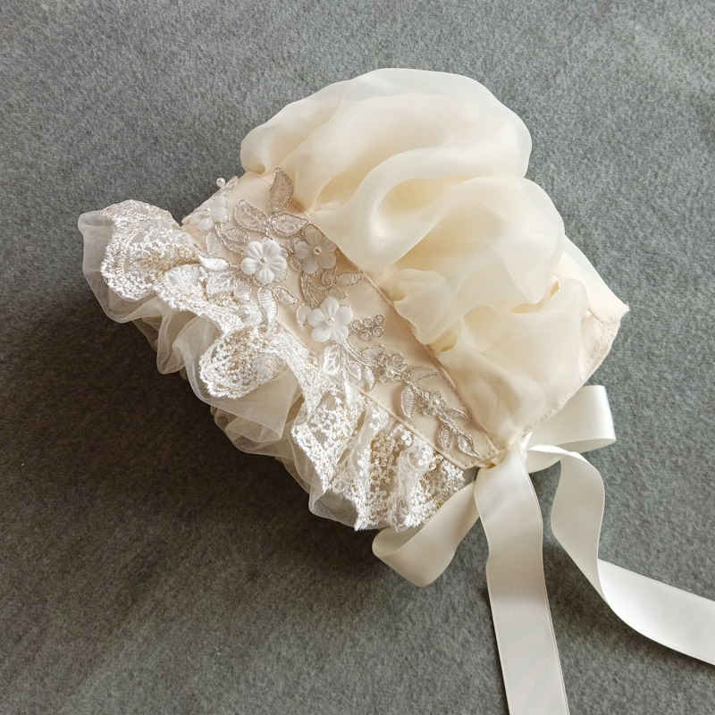 Bonnet victorien à volants pou - Women'S Victorian Era Accessories avis et prix